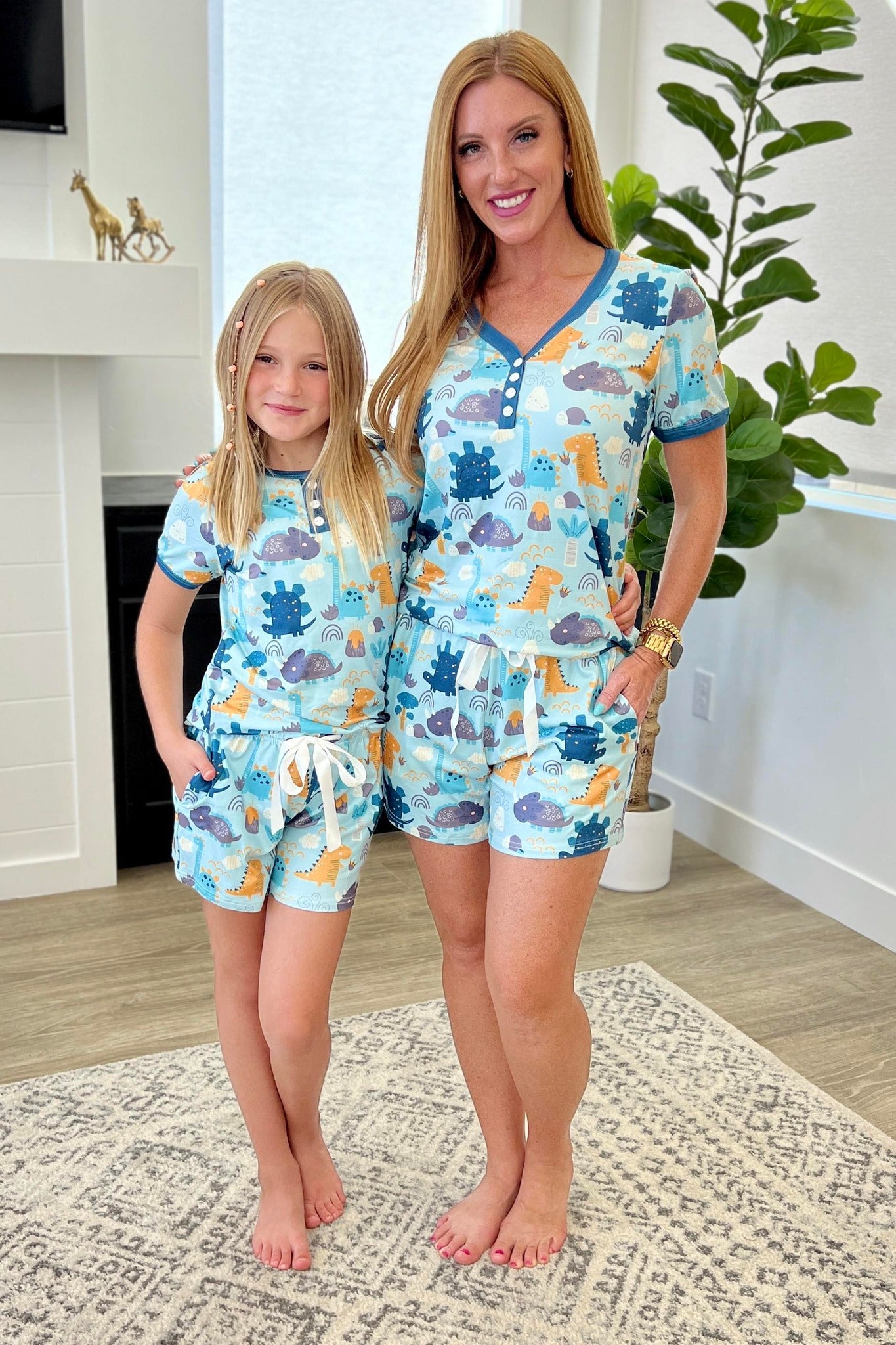 J&J SHOP ONLINE Buttery Soft Matching Top and Bottom Set – Stretchy with Pockets